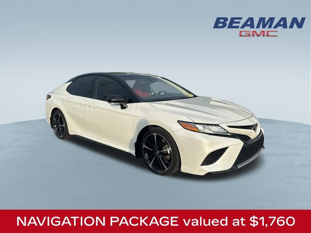 2019 Toyota Camry 2.5 Auto XSE's photo