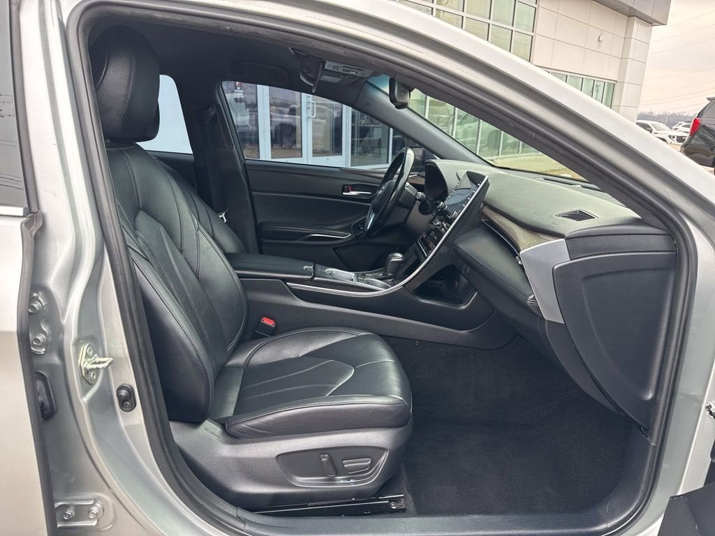 2020 Toyota Avalon XLE