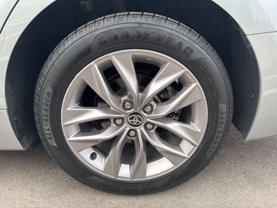 2020 Toyota Avalon XLE