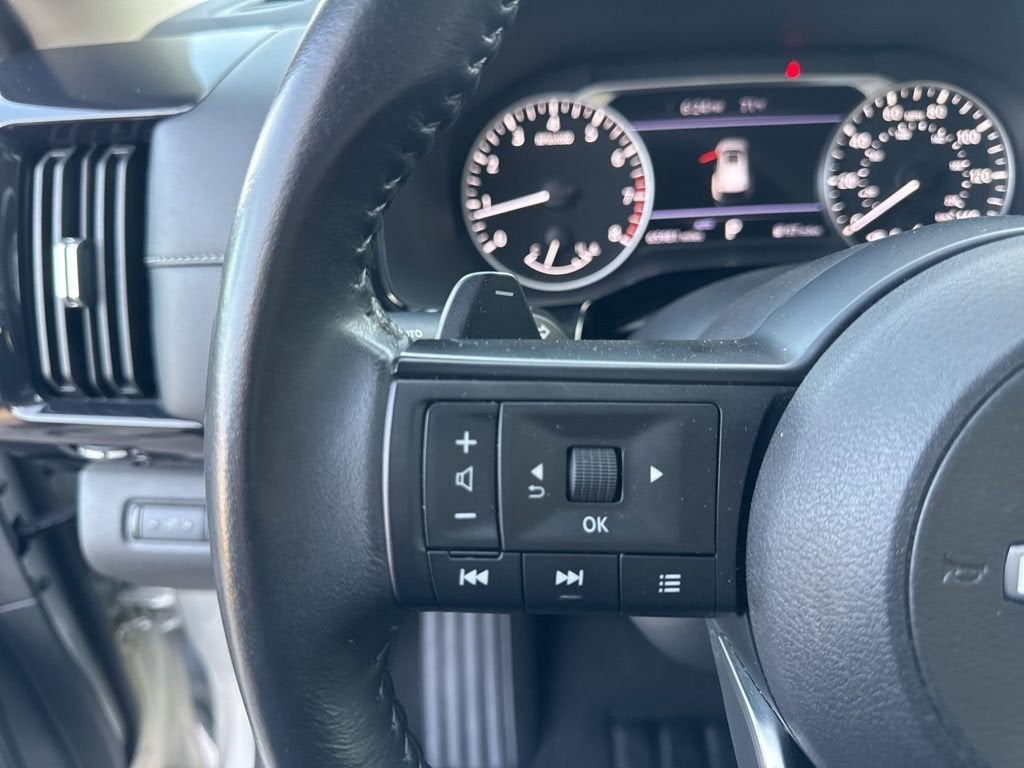 2024 Nissan Pathfinder SV