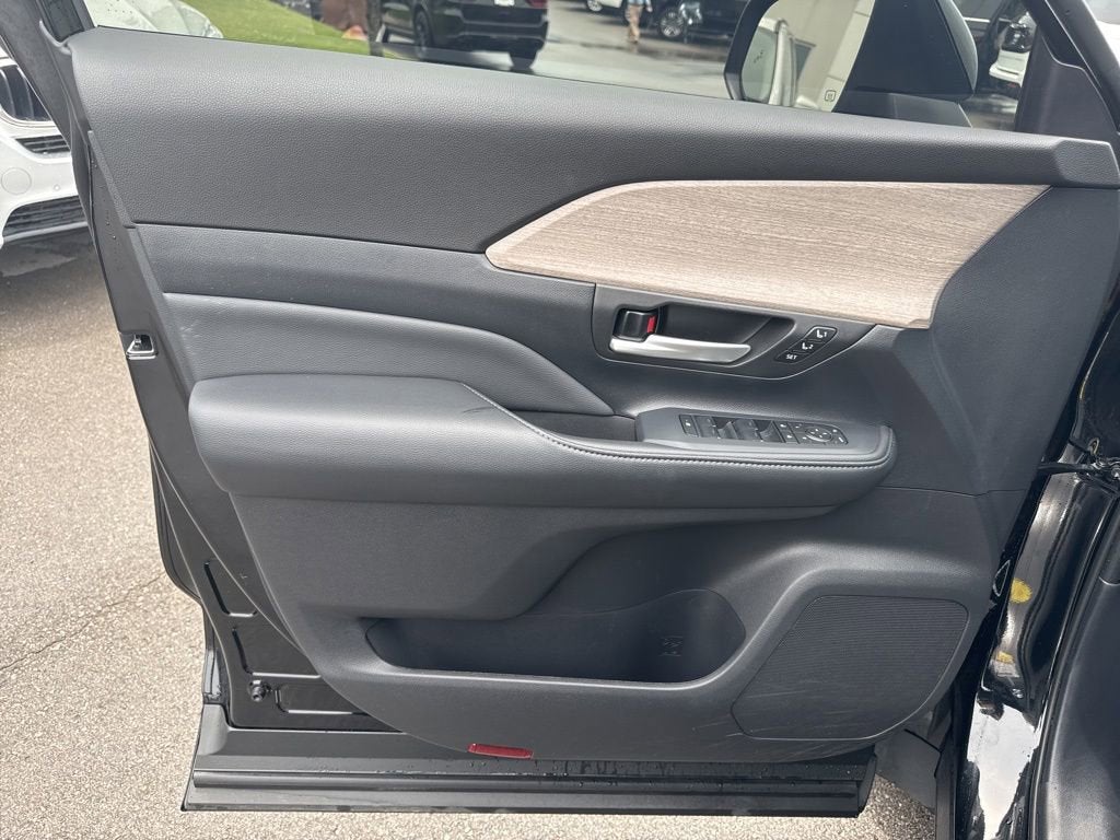 2026 Toyota Grand Highlander LE