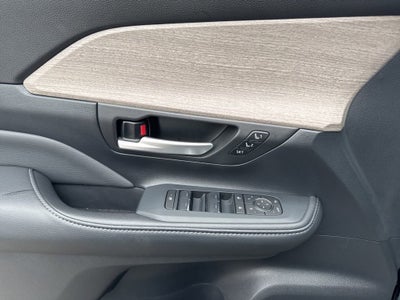 2026 Toyota Grand Highlander LE
