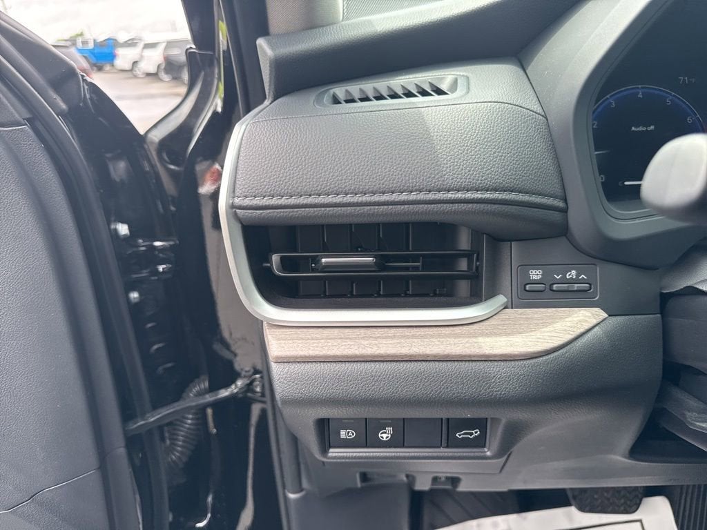 2026 Toyota Grand Highlander LE