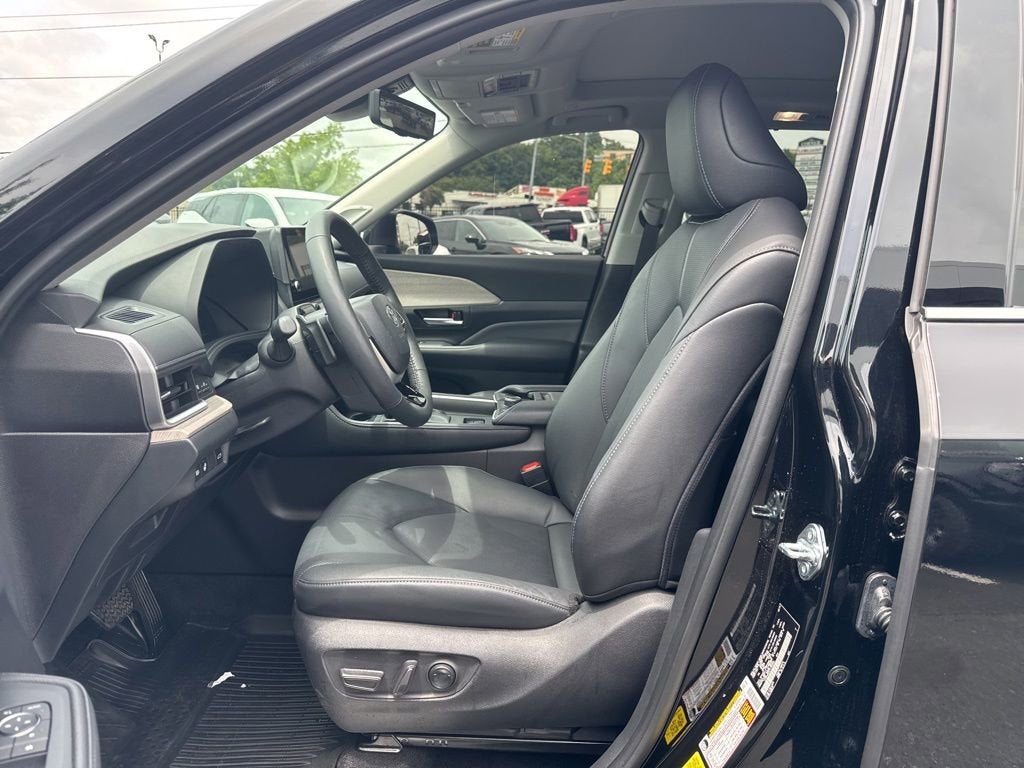 2026 Toyota Grand Highlander LE