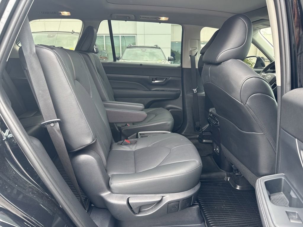 2026 Toyota Grand Highlander LE