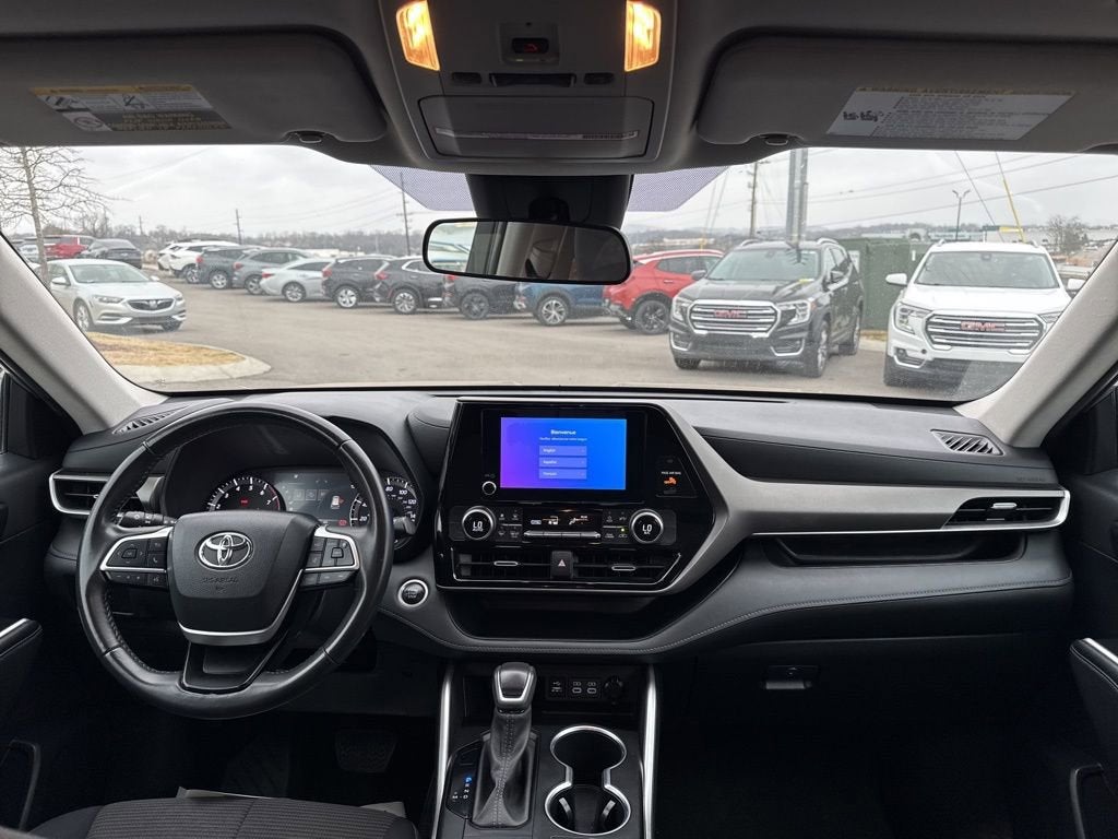 2024 Toyota Highlander LE