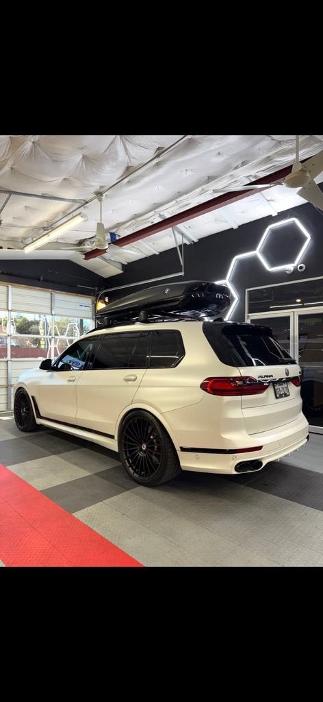 2022 BMW X7 ALPINA XB7
