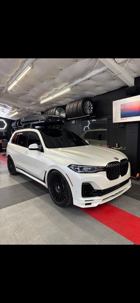 2022 BMW X7 ALPINA XB7
