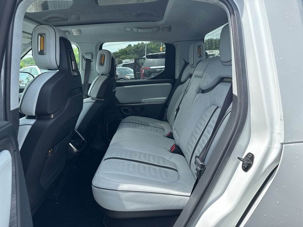 2023 RIVIAN R1T Adventure