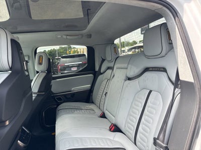 2023 RIVIAN R1T Adventure