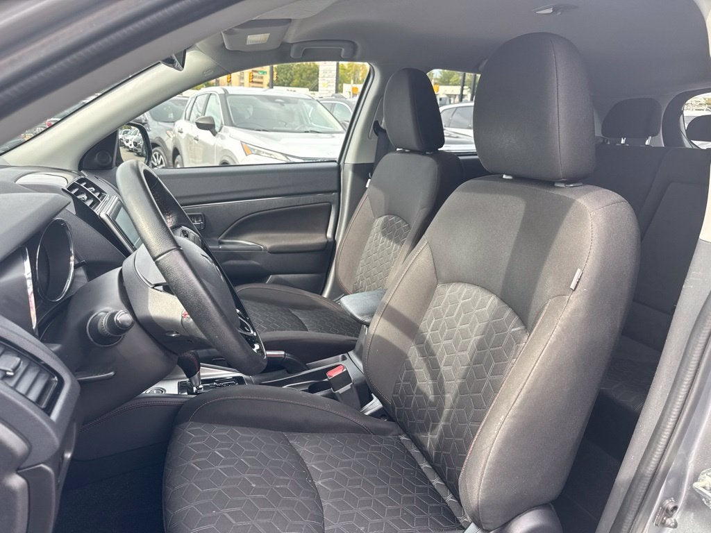 2025 Mitsubishi Outlander Sport S