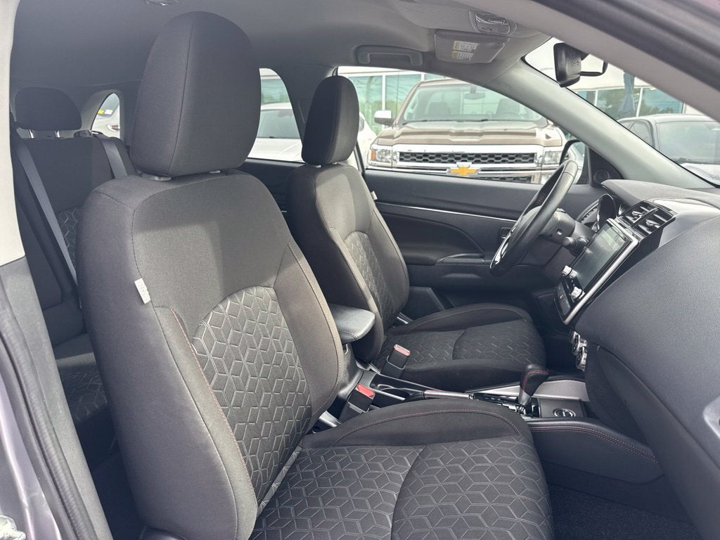 2025 Mitsubishi Outlander Sport S
