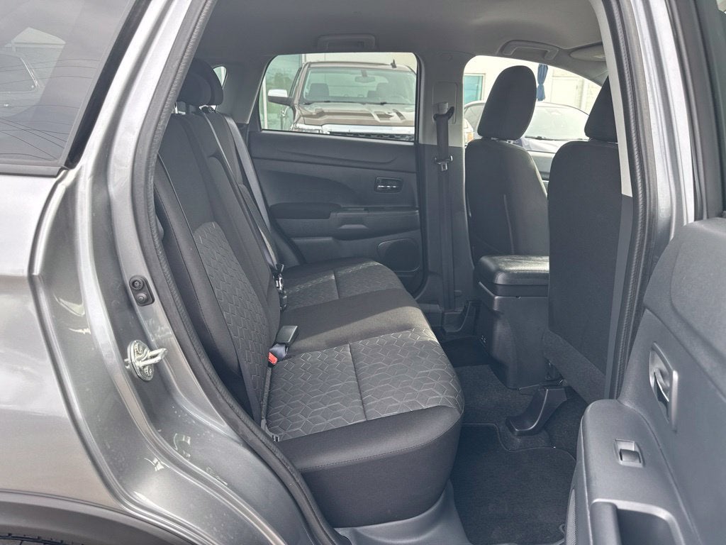 2025 Mitsubishi Outlander Sport S