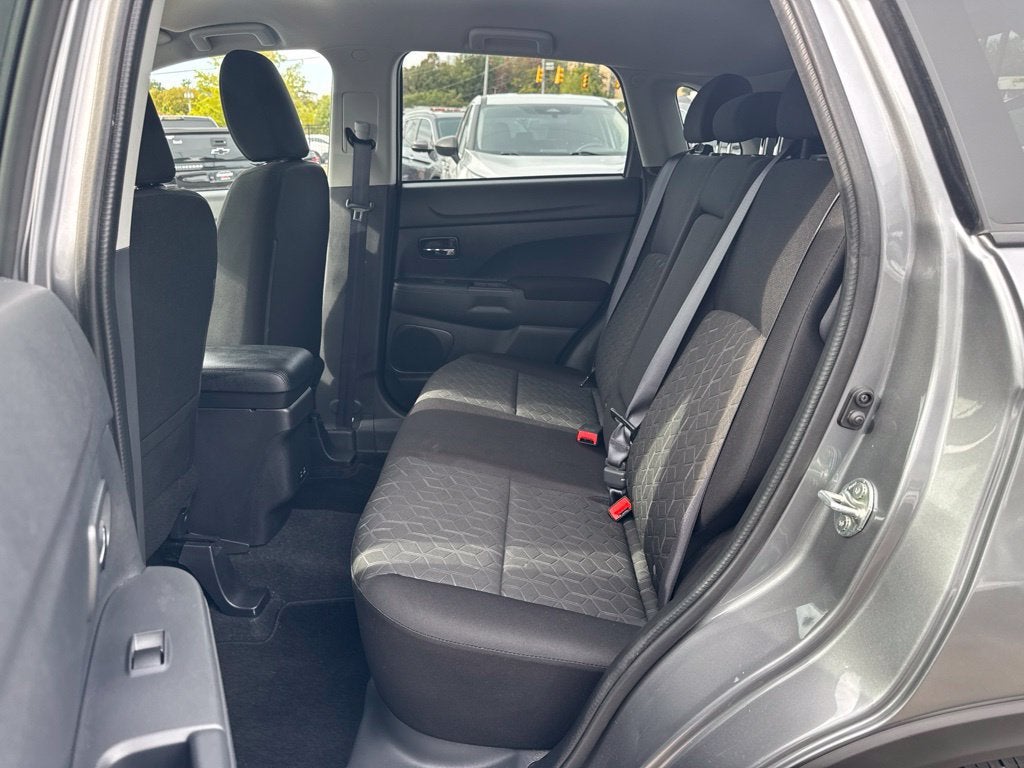 2025 Mitsubishi Outlander Sport S
