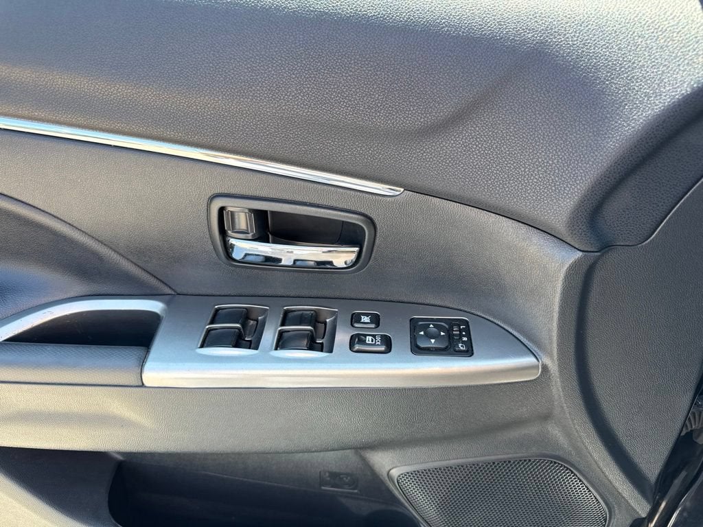 2024 Mitsubishi Outlander Sport S
