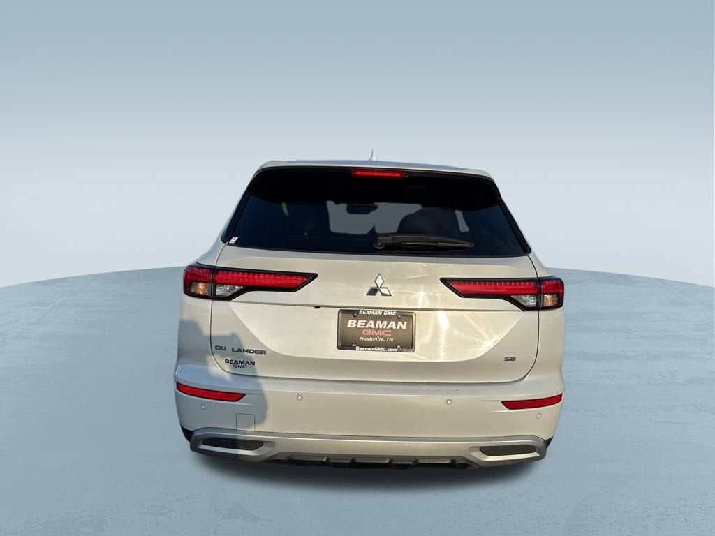 2024 Mitsubishi Outlander SE