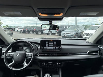 2024 Mitsubishi Outlander SE