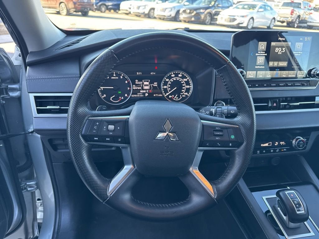 2024 Mitsubishi Outlander SE