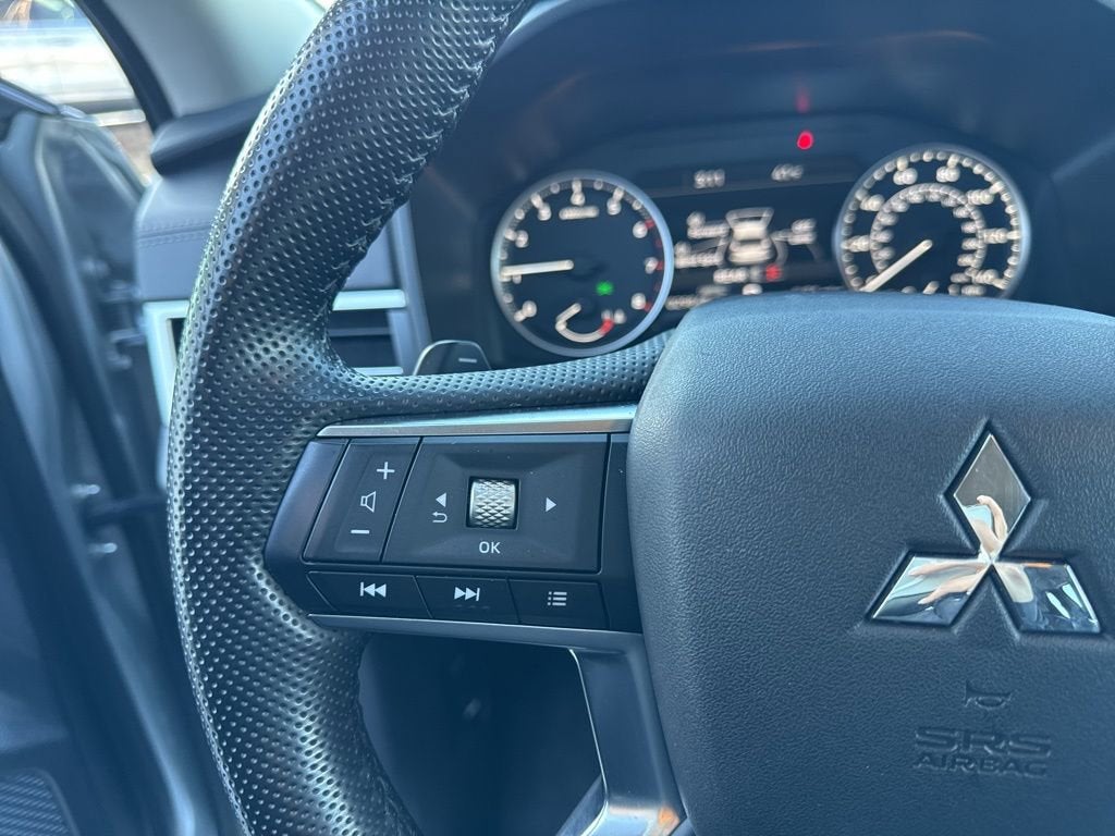 2024 Mitsubishi Outlander SE