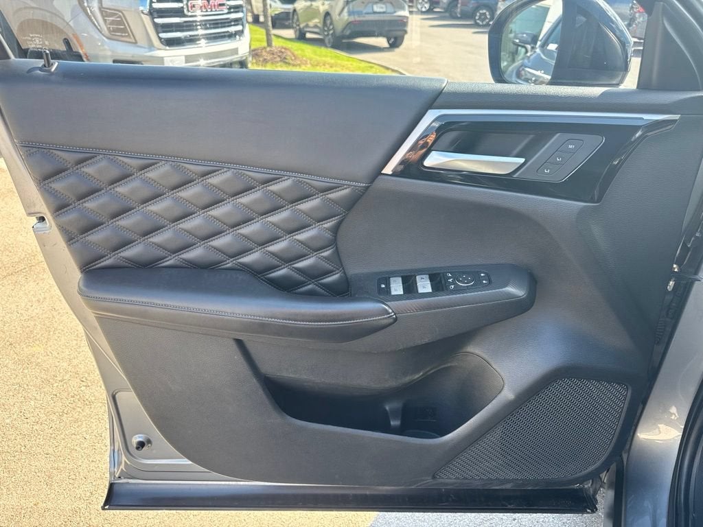 2023 Mitsubishi Outlander SEL
