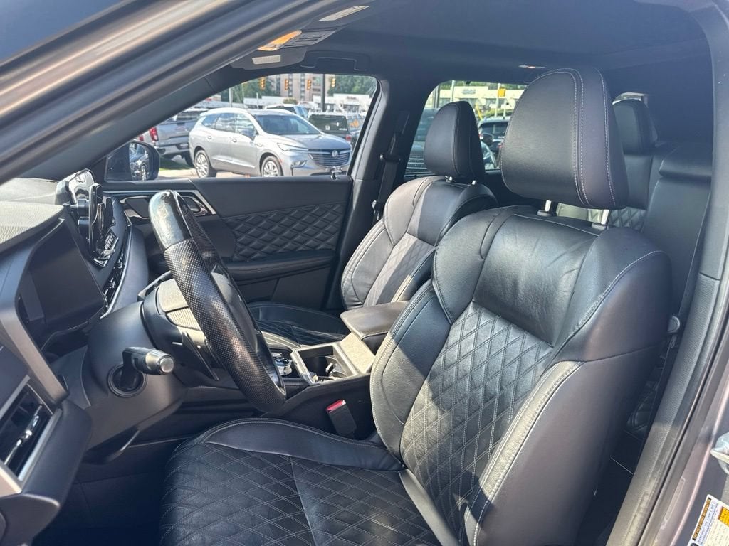 2023 Mitsubishi Outlander SEL