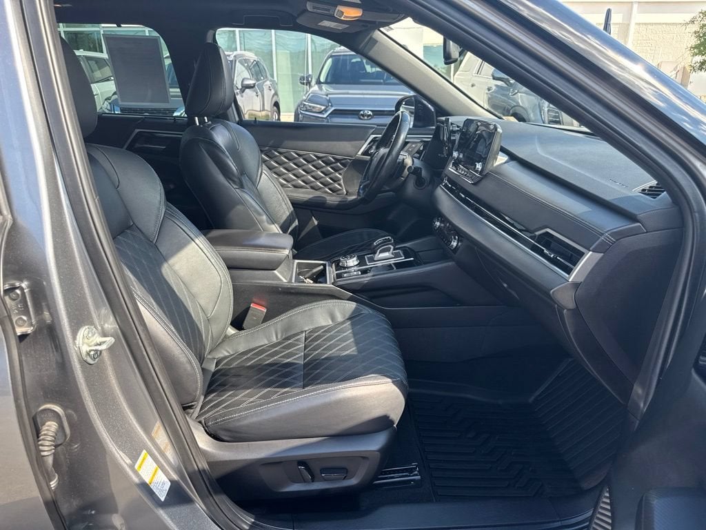 2023 Mitsubishi Outlander SEL