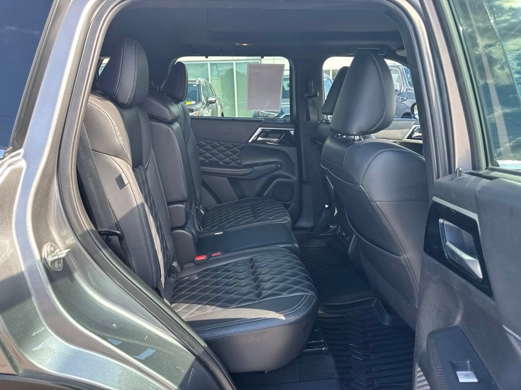 2023 Mitsubishi Outlander SEL