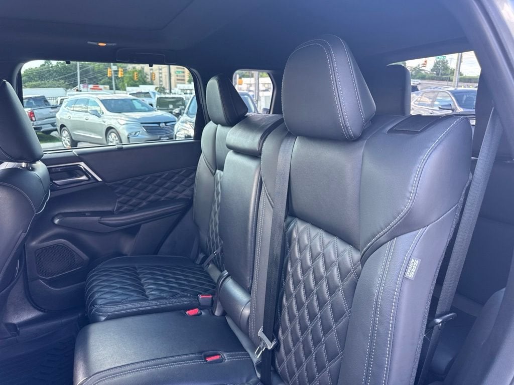 2023 Mitsubishi Outlander SEL