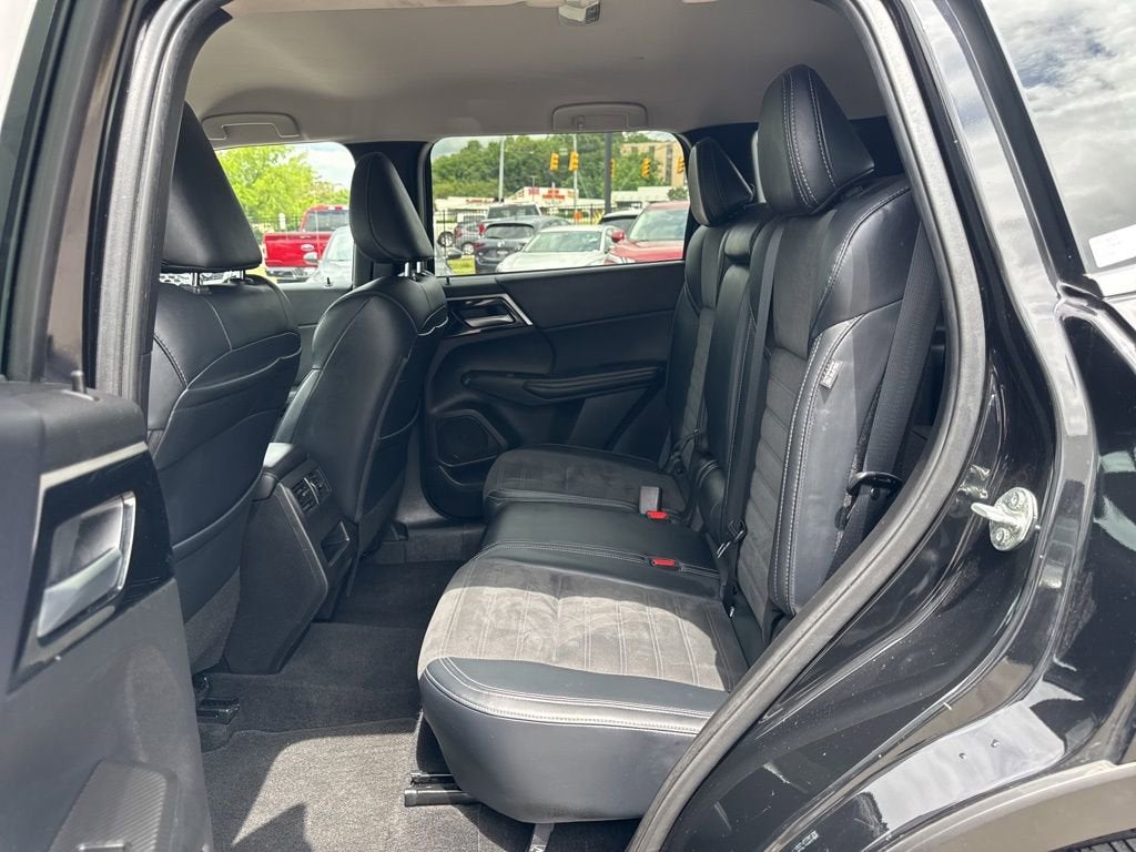 2024 Mitsubishi Outlander SE