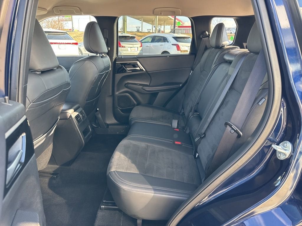 2024 Mitsubishi Outlander SE