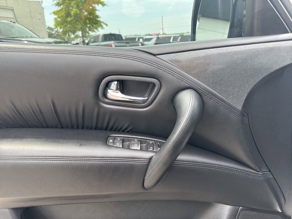 2023 Nissan Armada SV