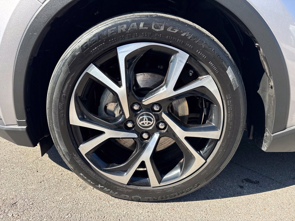 2020 Toyota C-HR LE