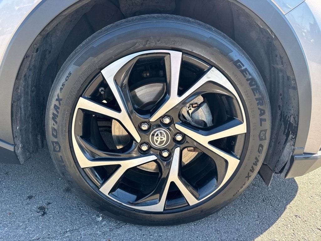 2020 Toyota C-HR LE