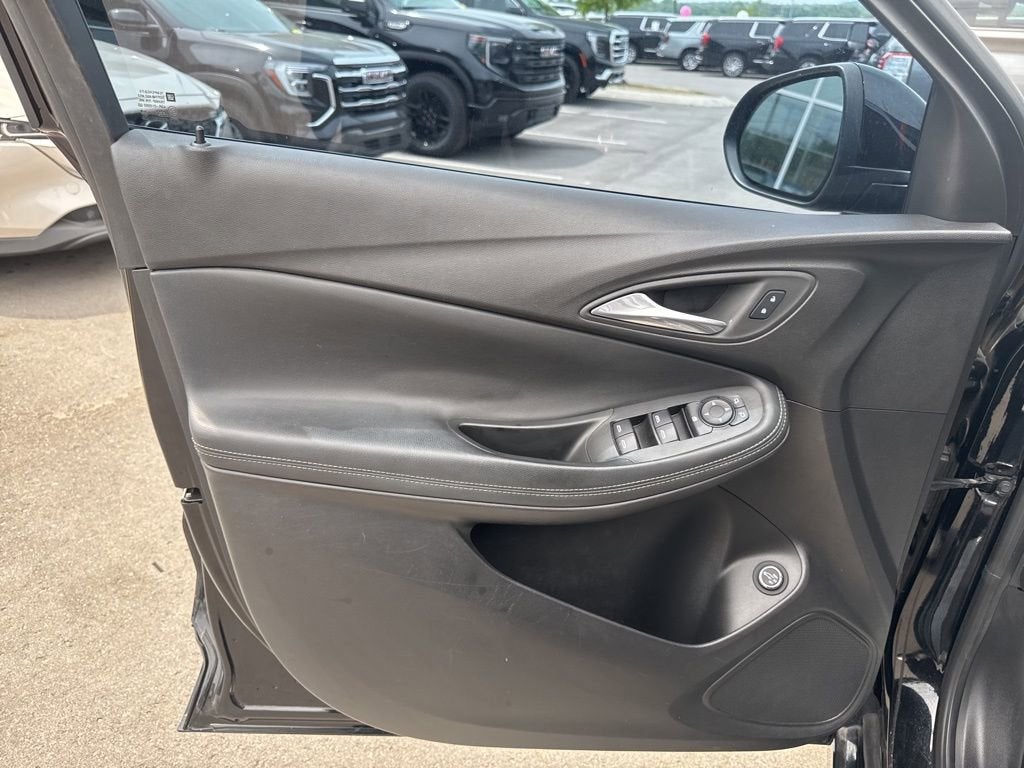 2022 Buick Encore GX Select