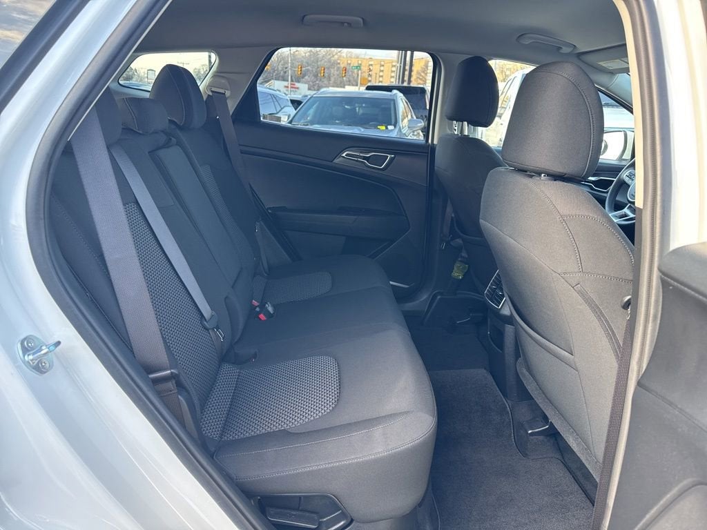 2023 Kia Sportage Hybrid LX