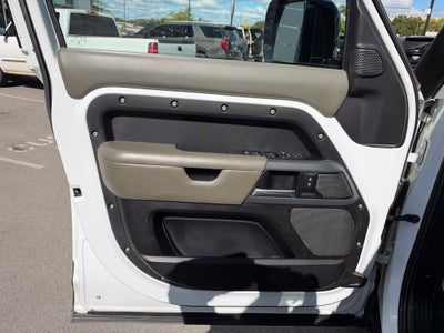 2022 Land Rover Defender X-Dynamic HSE