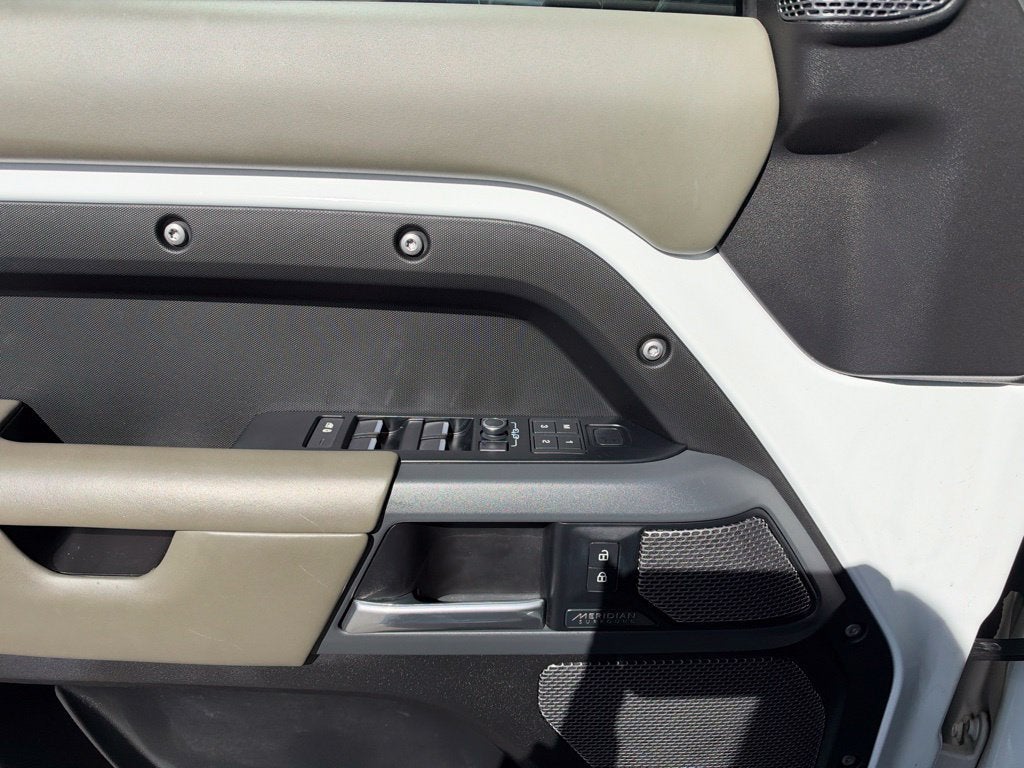 2022 Land Rover Defender X-Dynamic HSE