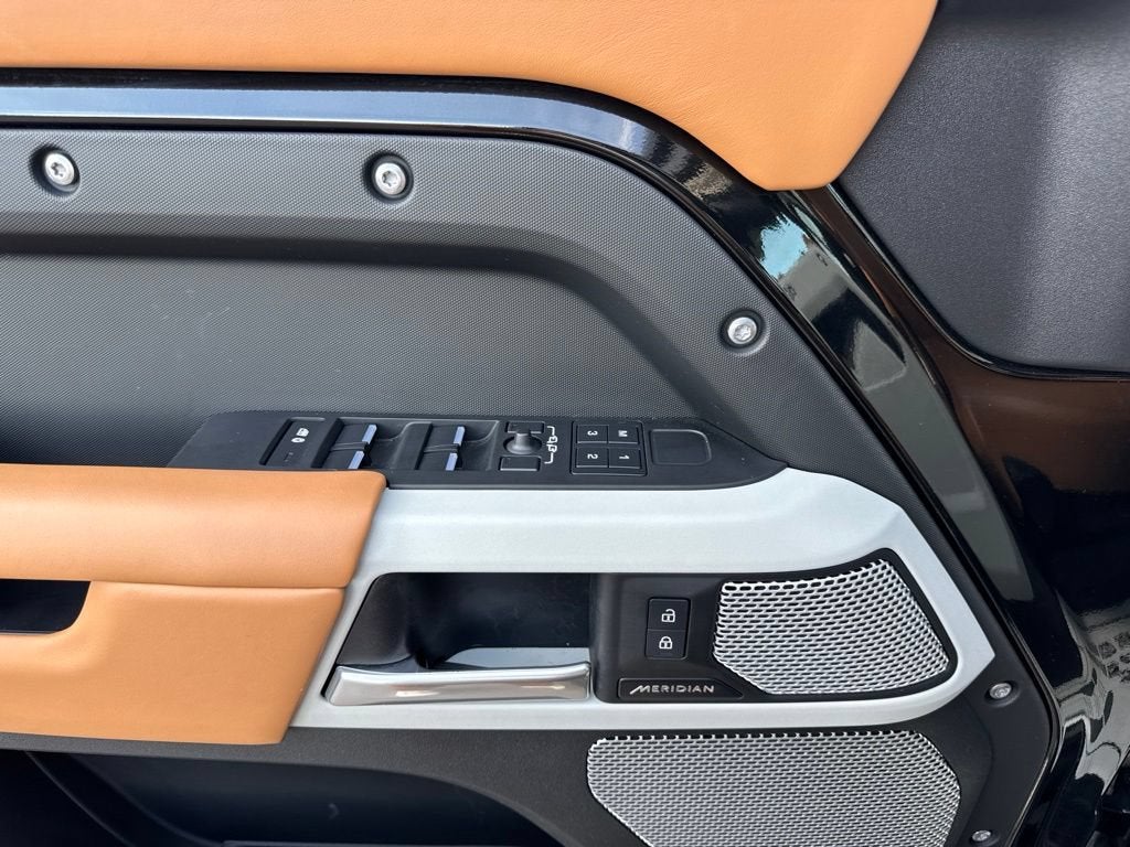 2024 Land Rover Defender S