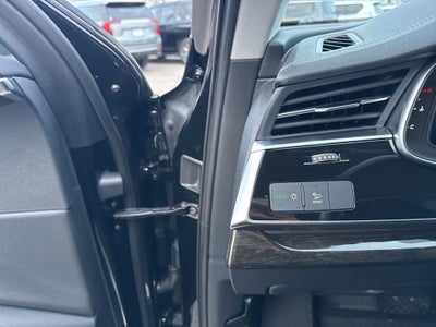 2023 Audi Q7 Premium