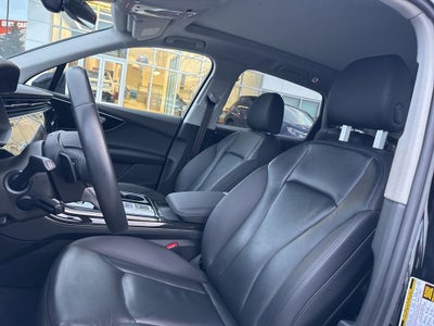 2023 Audi Q7 Premium