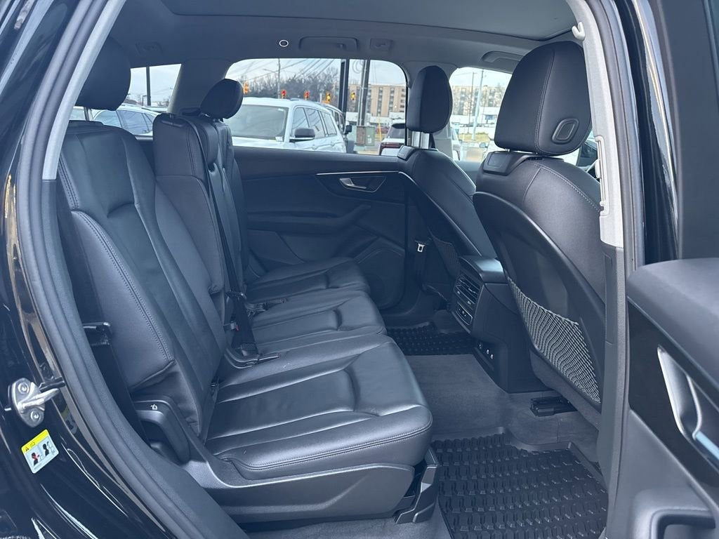 2023 Audi Q7 Premium