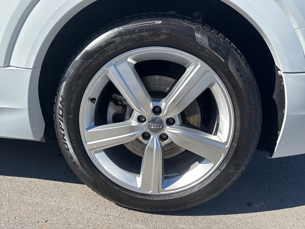 2019 Audi e-tron Premium Plus