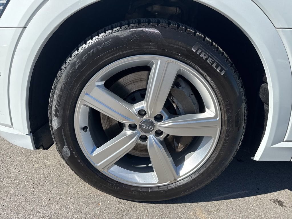 2019 Audi e-tron Premium Plus