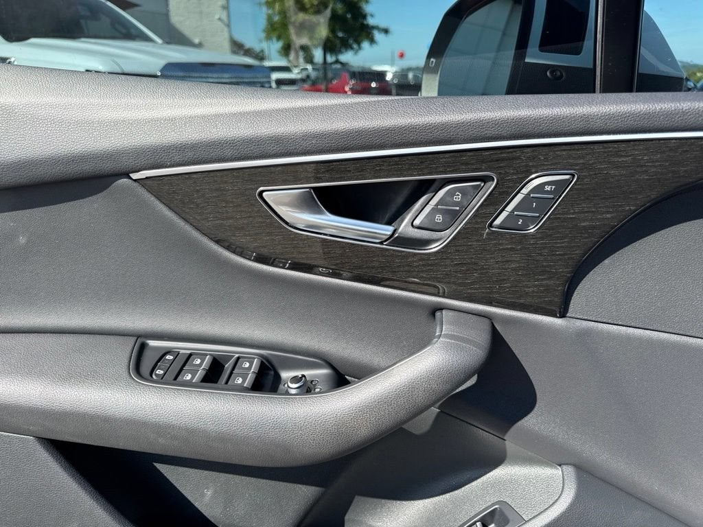 2021 Audi Q7 Premium Plus