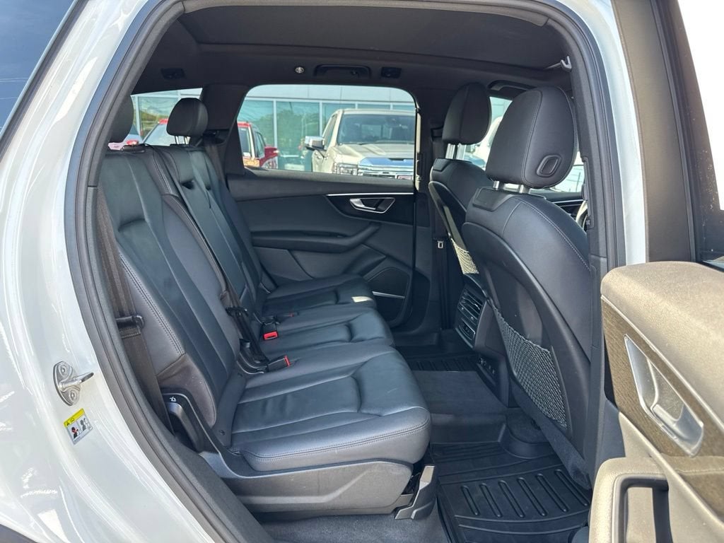 2021 Audi Q7 Premium Plus
