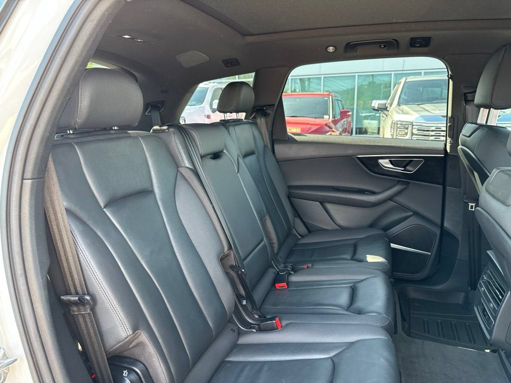 2021 Audi Q7 Premium Plus