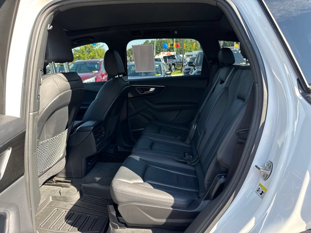 2021 Audi Q7 Premium Plus