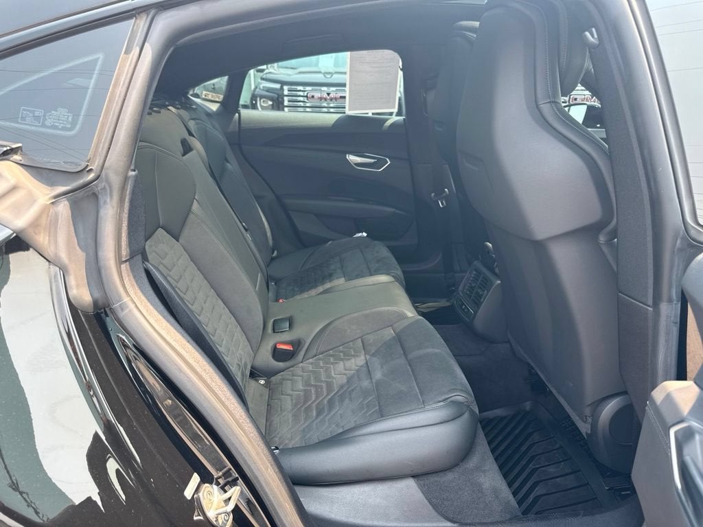 2022 Audi e-tron GT Premium Plus