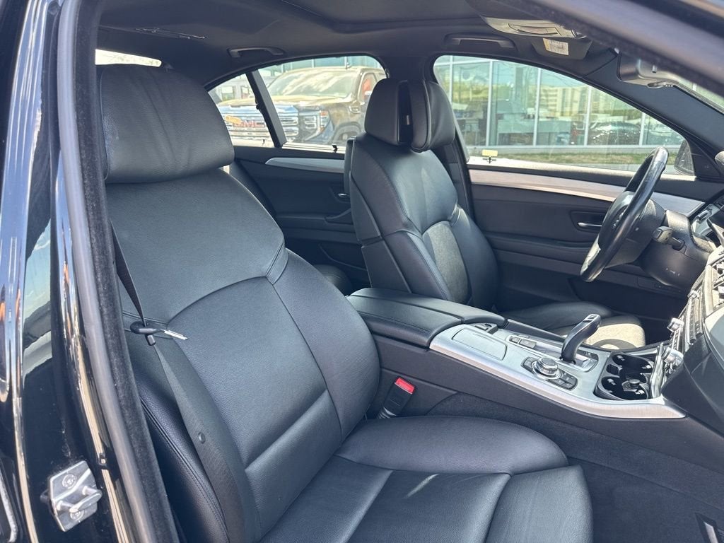 2011 BMW 5 Series 528i