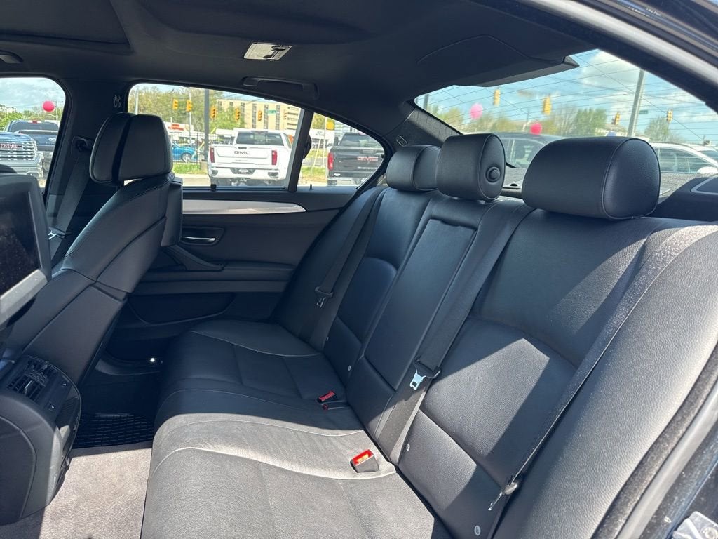 2011 BMW 5 Series 528i